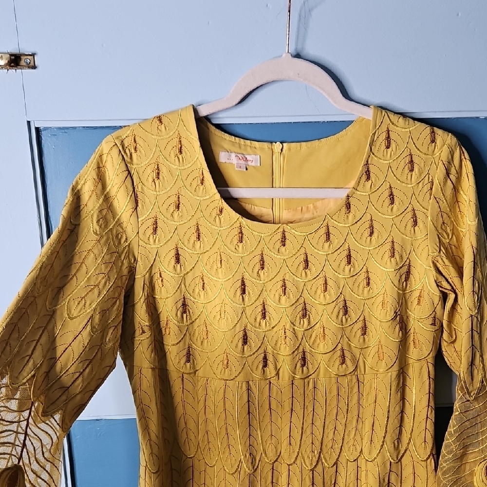 Luxurious Golden Yellow Giovanna Style Dress NWOT - Picture 5 of 15